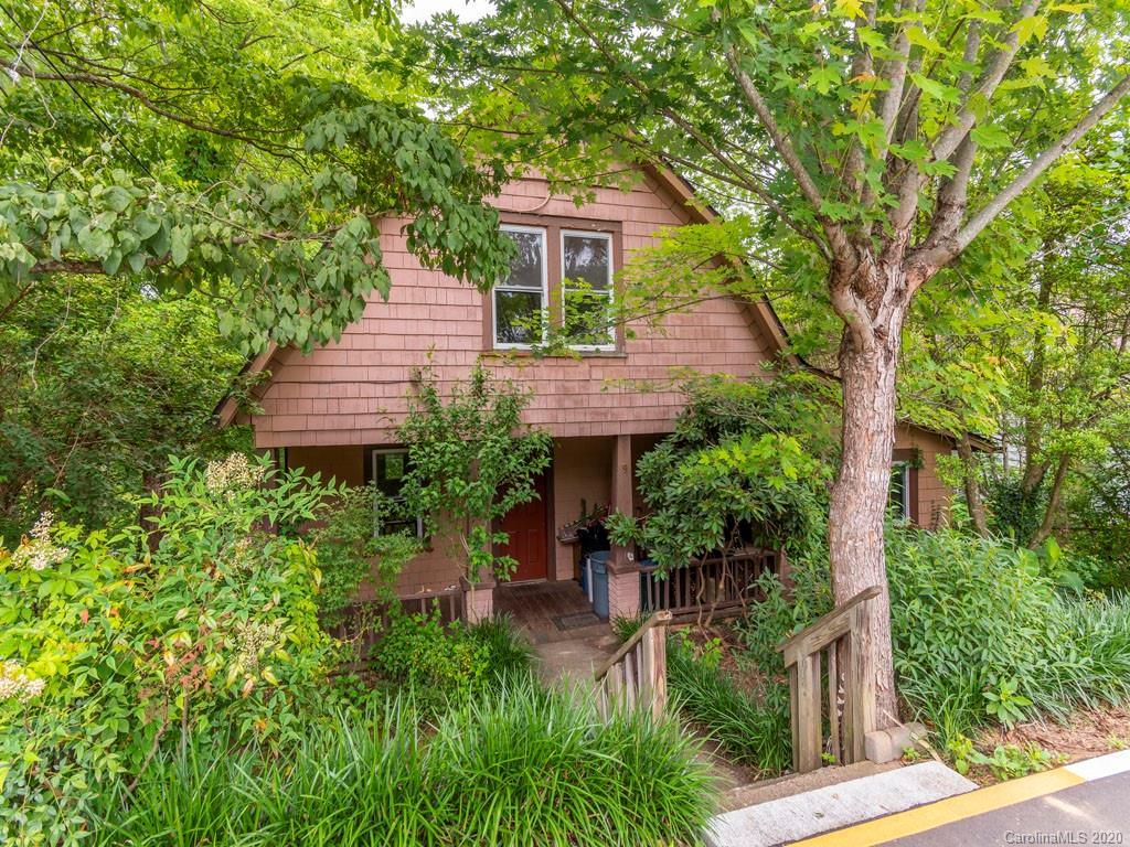 9 North St., Weaverville, NC 28787