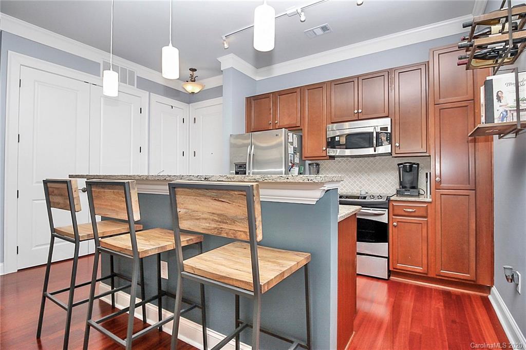 2810 Selwyn Ave. #221, Charlotte, NC 28209