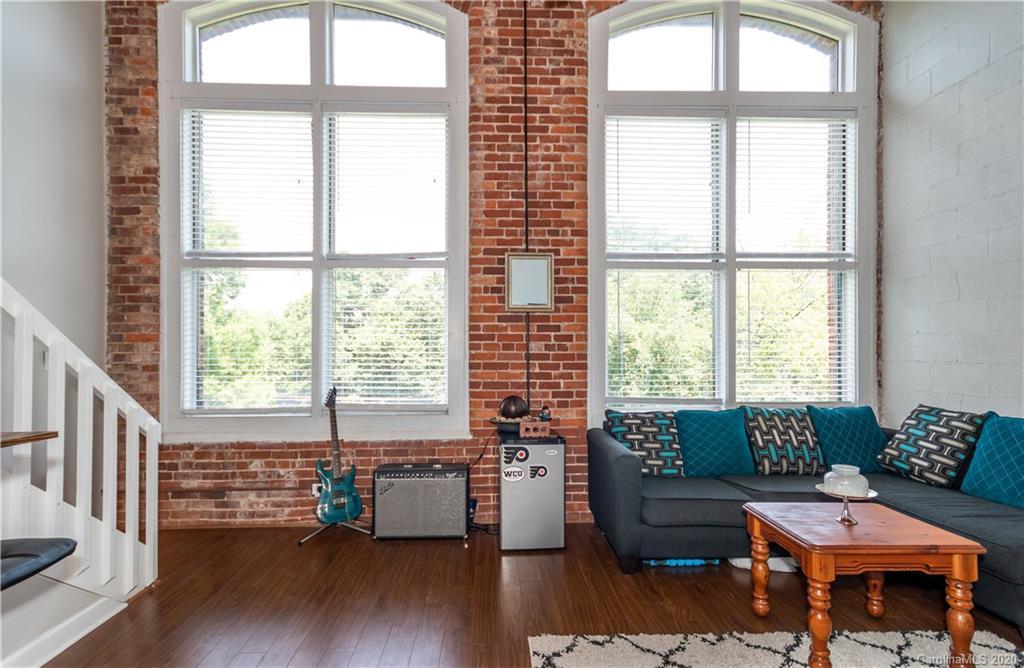 201 Hoskins Rd. #322, Charlotte, NC 28208