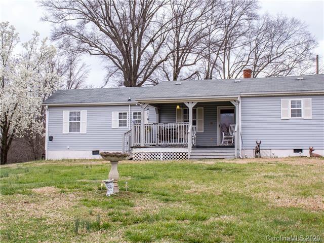 201 Quartz Dr., Harrisburg, NC 28075
