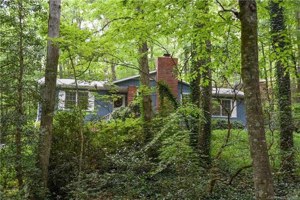 188 Haywood Knolls Dr., Hendersonville, NC 28791