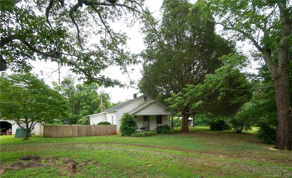 116 Bent Twig Dr., Statesville, NC 28677