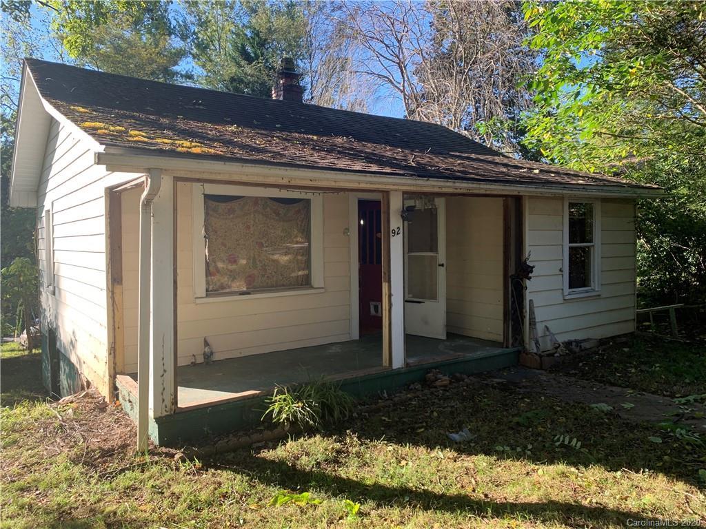 92 Deaver Park Cir., Asheville, NC 28806