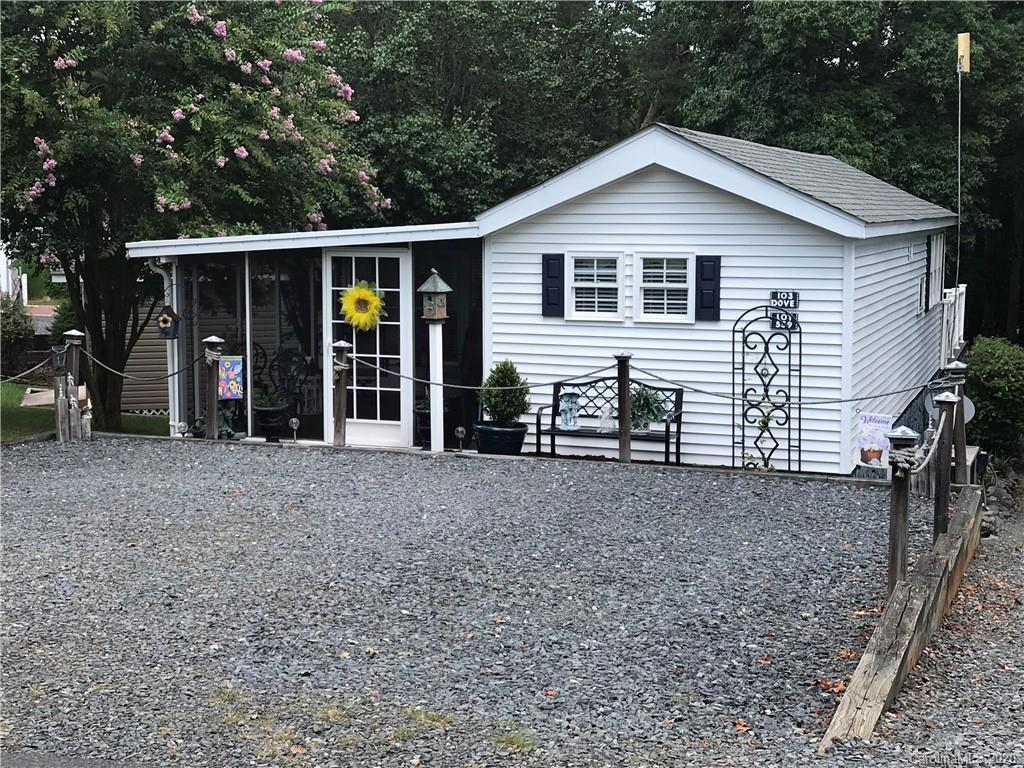 103 Dove Ln., New London, NC 28127