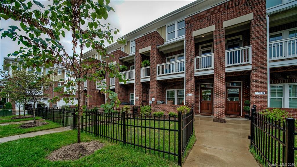 1214 Macomb Pl., Charlotte, NC 28208