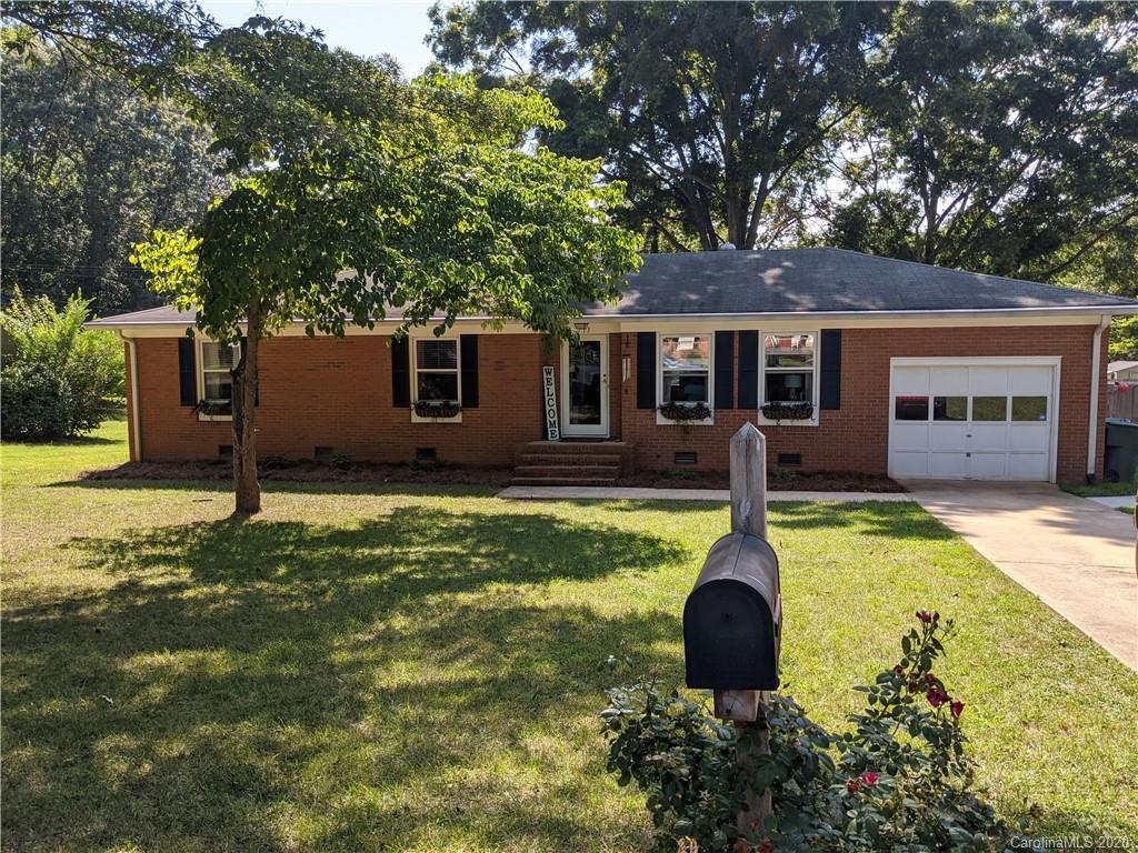 713 Briarwood Dr., Mooresville, NC 28115