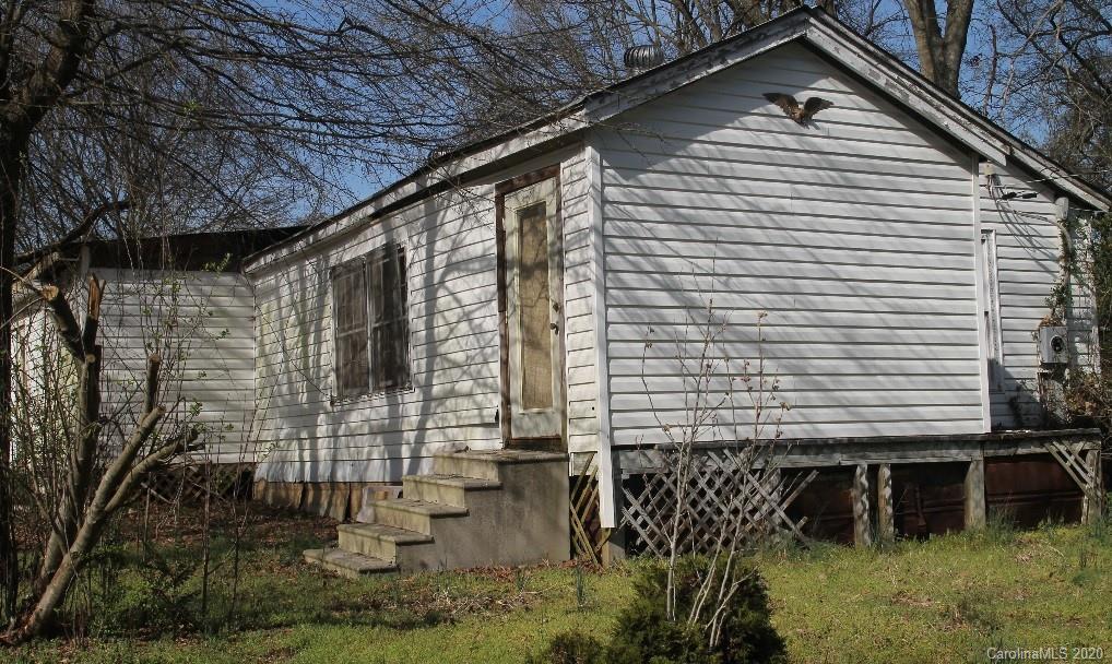 310 Queens Ct., Gastonia, NC 28052