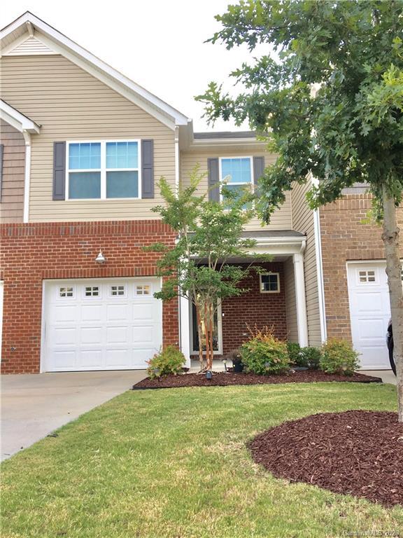 2753 Sawbridge Ln., Gastonia, NC 28056
