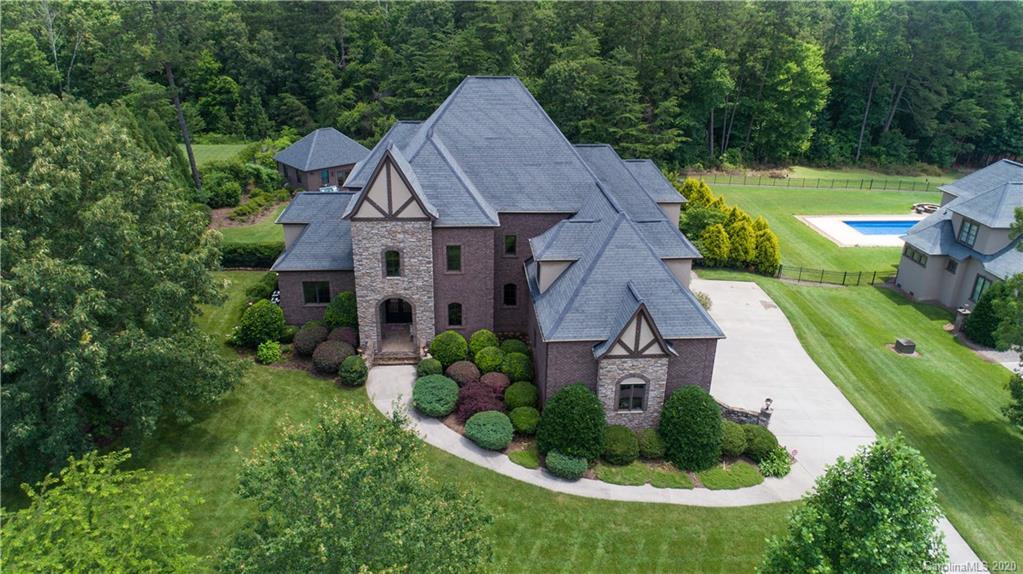 7092 Cobblefield Ln., Denver, NC 28037