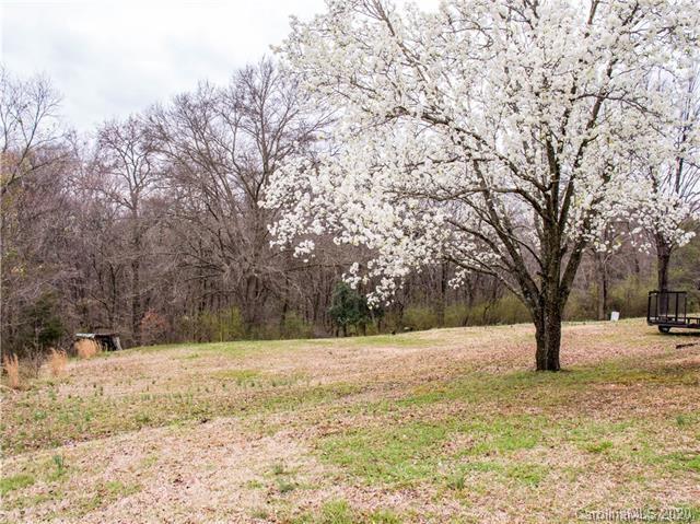 210 Quartz Dr., Harrisburg, NC 28075