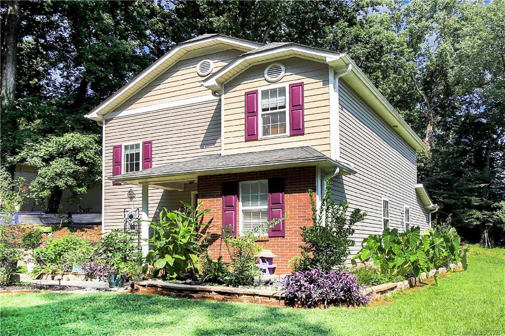 1021 Hickory Nut St., Charlotte, NC 28205