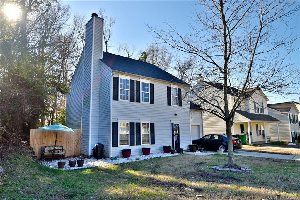 1434 Griers Grove Rd., Charlotte, NC 28216