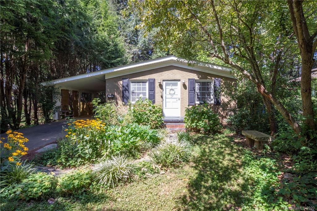 41 Harvard Pl., Asheville, NC 28806