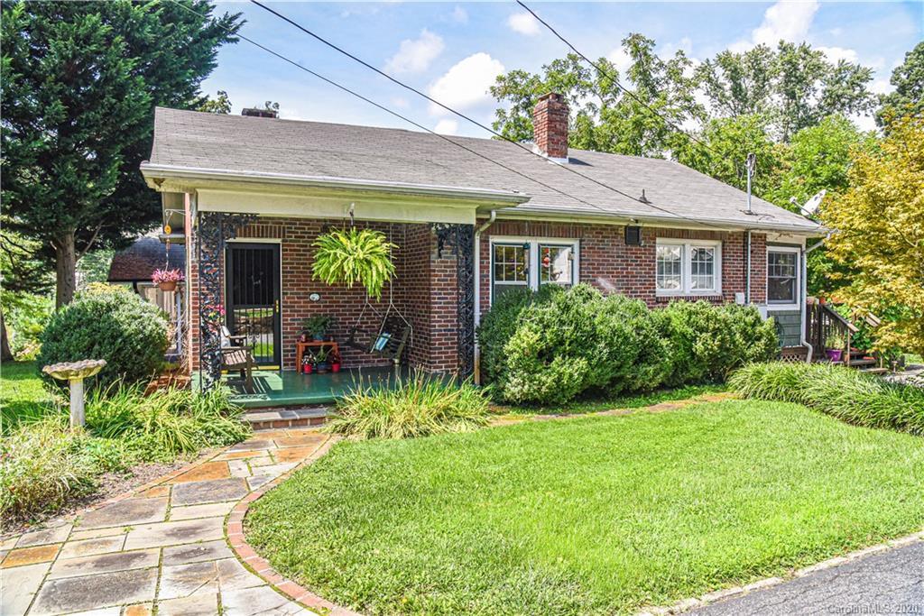 317 Sulphur Springs Rd., Asheville, NC 28806