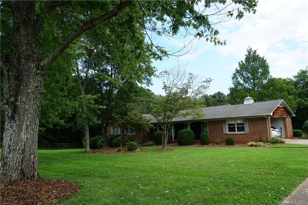 403 Bristol Dr., Statesville, NC 28677