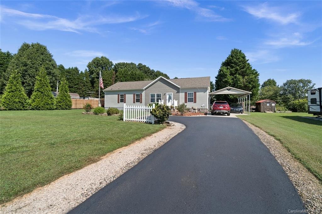3231 Amity Hill Rd., Statesville, NC 28677