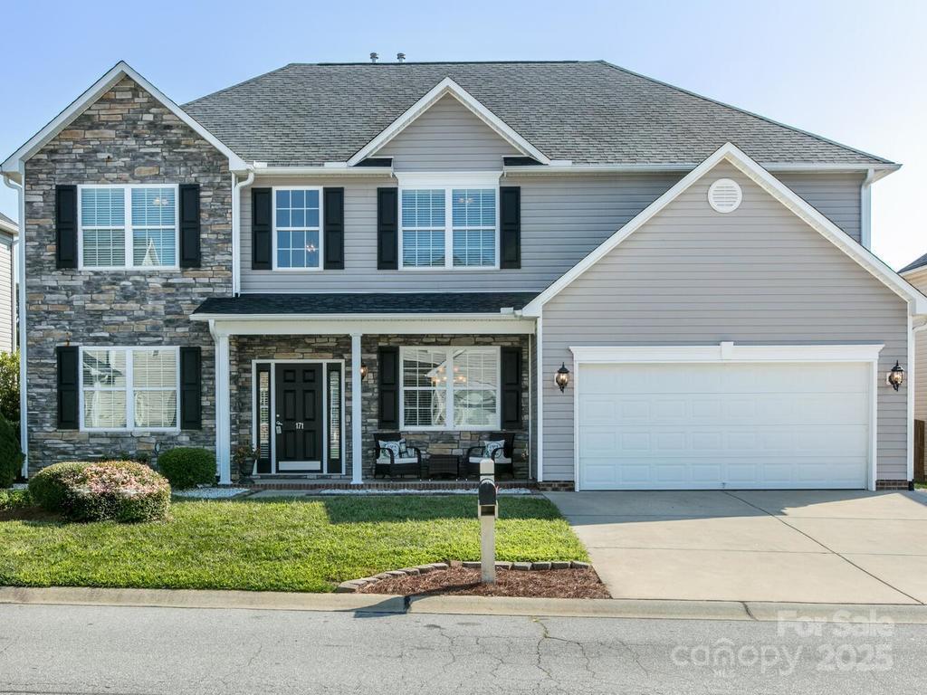 171 Roanoke Rd., Fletcher, NC 28732