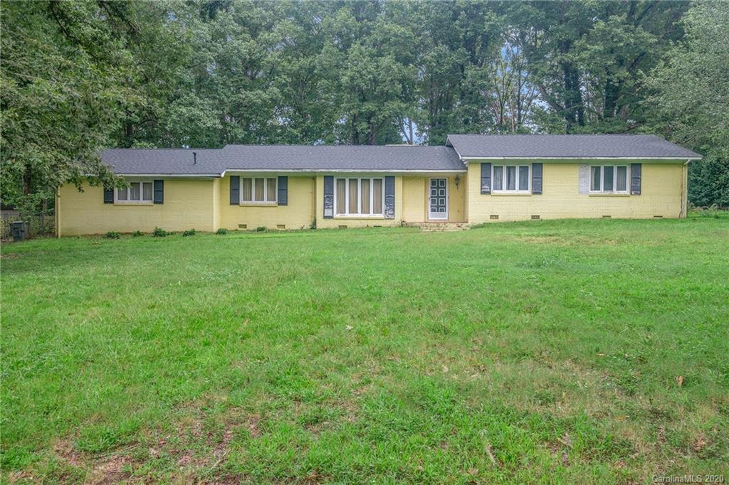 2501 E Providence Dr., Charlotte, NC 28270