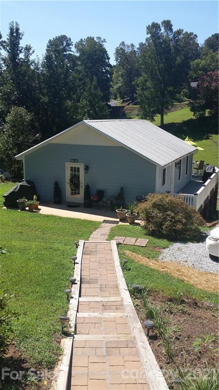 5283 Pineview Ct., Hickory, NC 28601