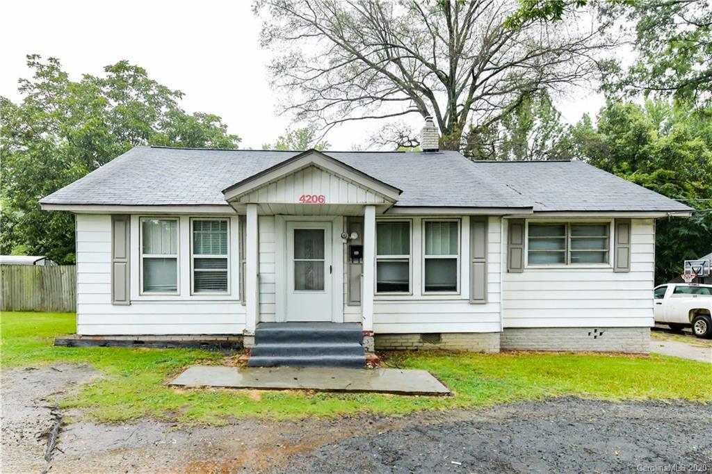 4206 Eddleman St., Charlotte, NC 28208