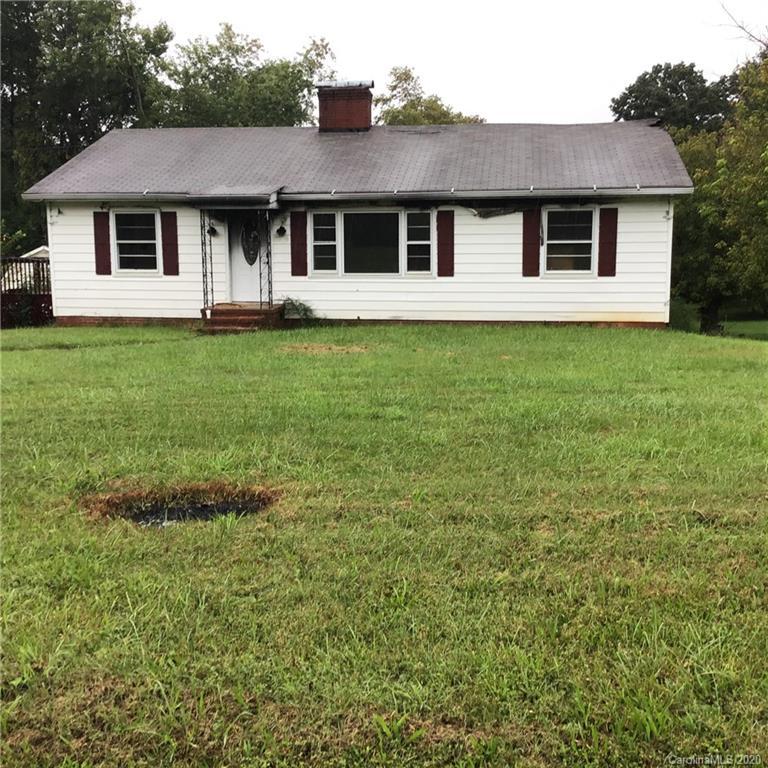 4762 Ader Dr., Winston-Salem, NC 27105