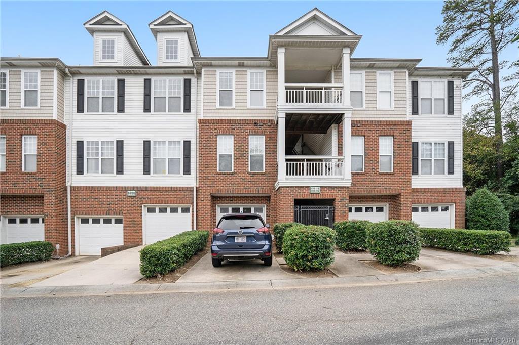 6718 Mallard Park Dr., Charlotte, NC 28262
