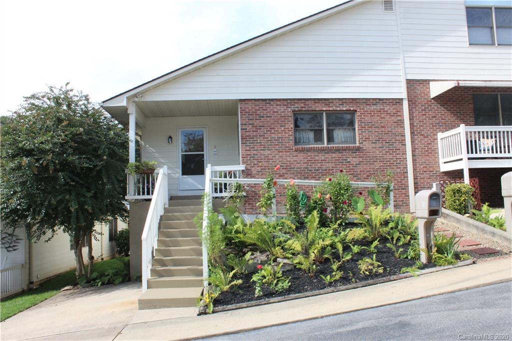 18 Bage St., Waynesville, NC 28786