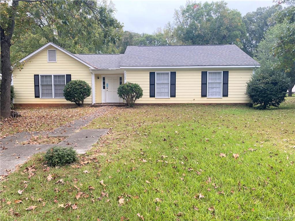 7743 Hickory Hollow Ln., Charlotte, NC 28227