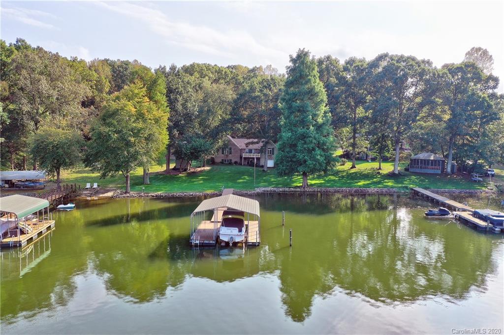 7020 Vinewood Rd., Sherrills Ford, NC 28673