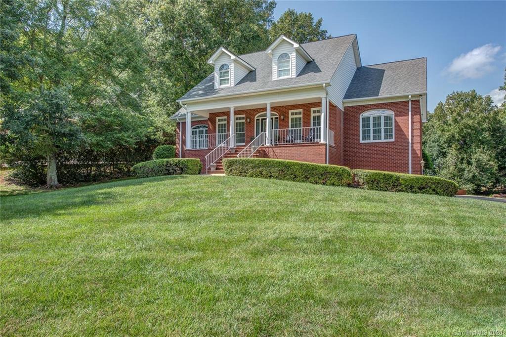 205 Hickory Lane Dr., Mount Holly, NC 28120