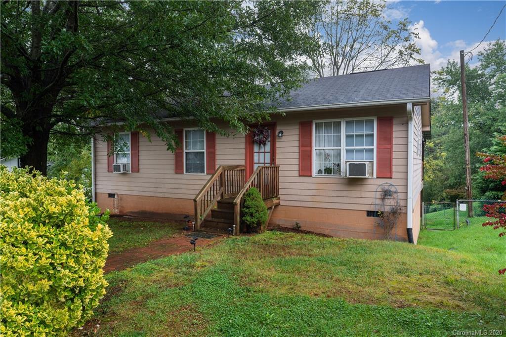 60 Wiggins St., Canton, NC 28716