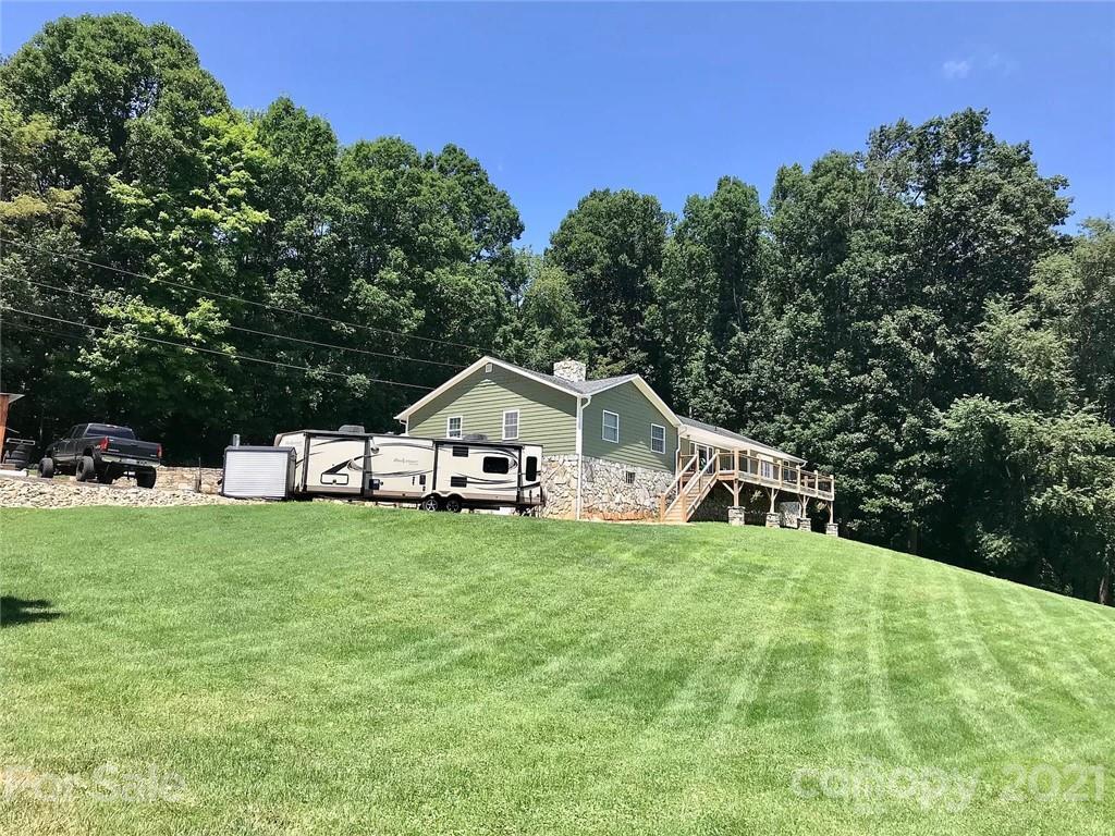 34 Burley Dr., Waynesville, NC 28786