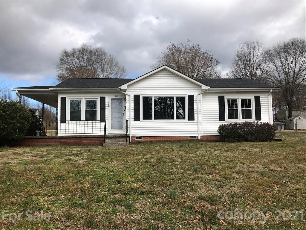 607 SW 22nd St., Hickory, NC 28602
