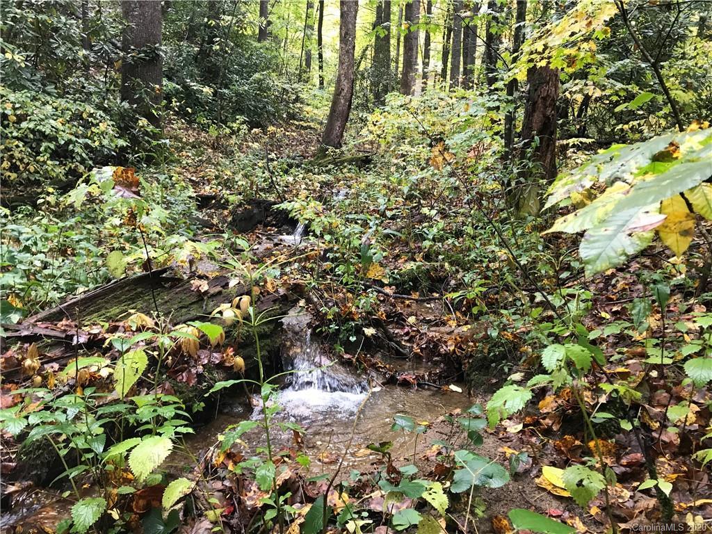 101 Hickory Dr., Maggie Valley, NC 28751