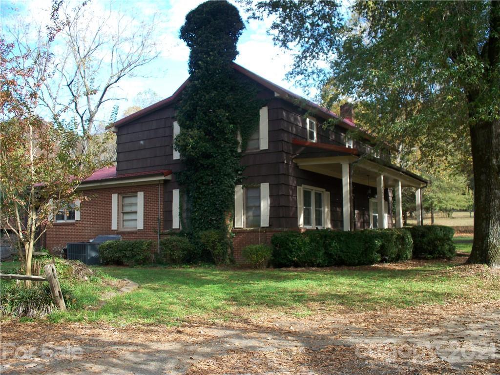 557 Springs East Rd., Lincolnton, NC 28092