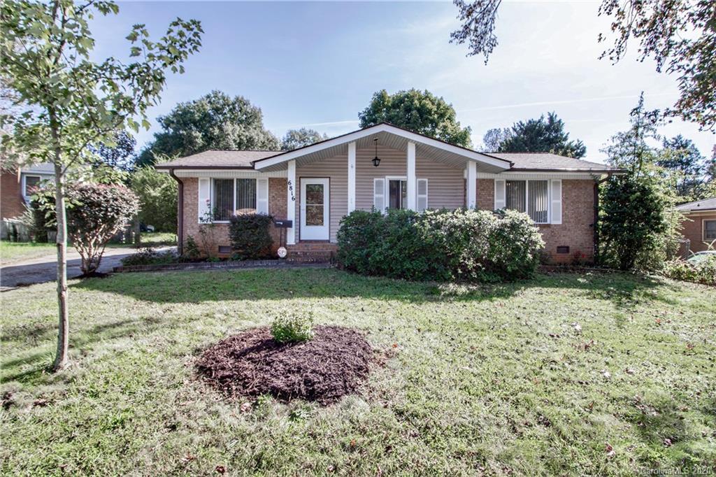 6816 Covecreek Dr., Charlotte, NC 28215