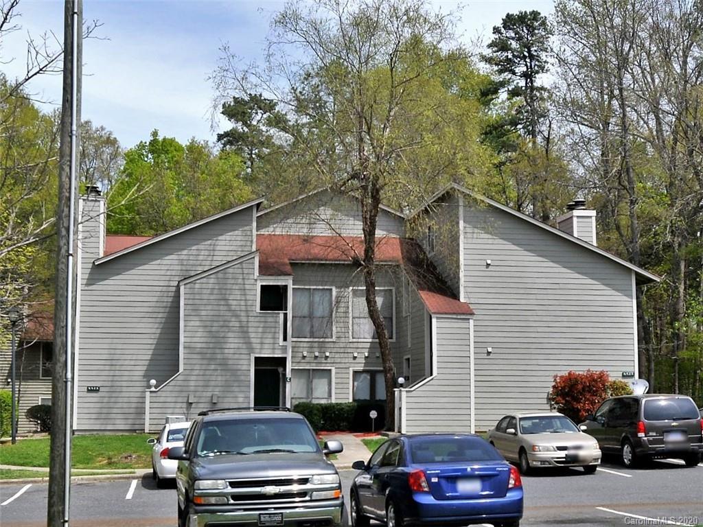 4425 Sharon Chase Dr. #F, Charlotte, NC 28215