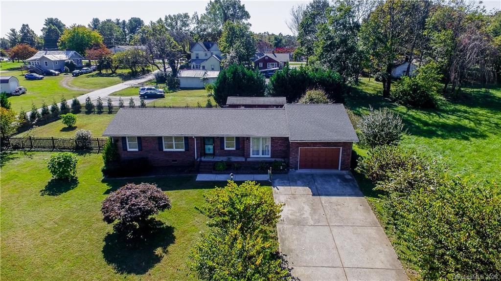 305 North Ave., Troutman, NC 28166