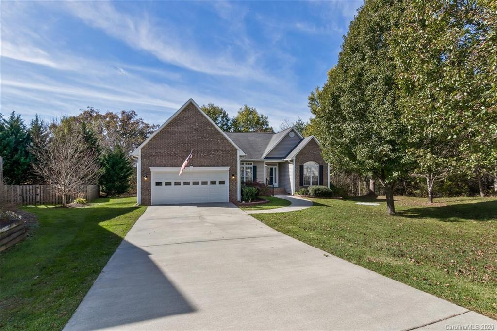 414 Silo Dr., Asheville, NC 28806