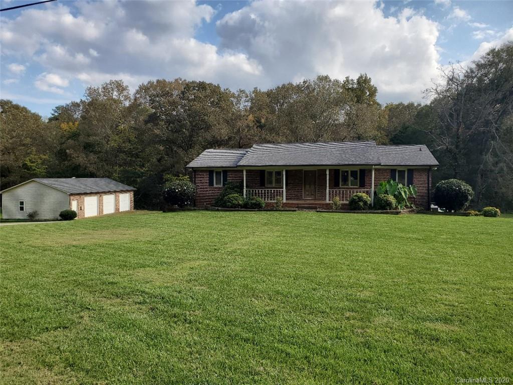 318 Rutledge Rd., Mount Holly, NC 28120