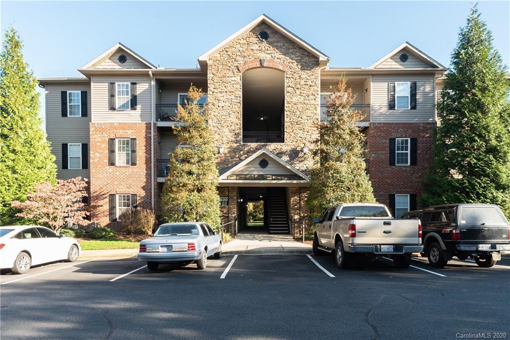 133 Appeldoorn Cir., Asheville, NC 28803