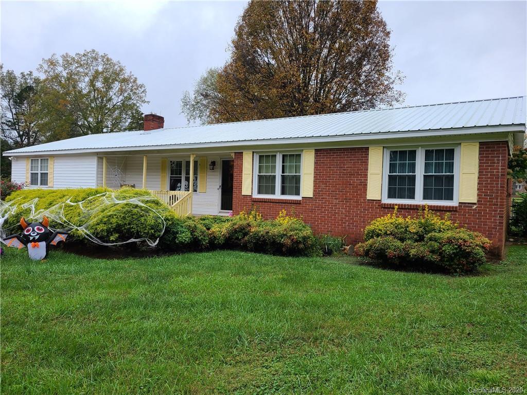 5920 Meadow Ln., Salisbury, NC 28147