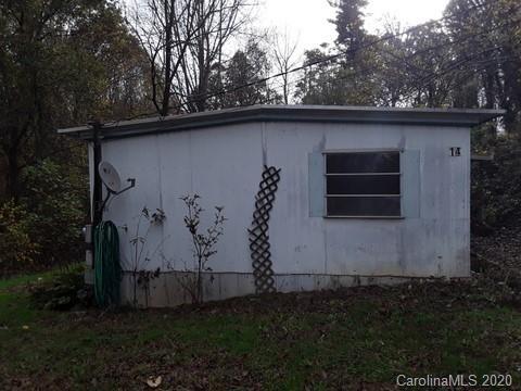 14 Tootsie Ln., Candler, NC 28715