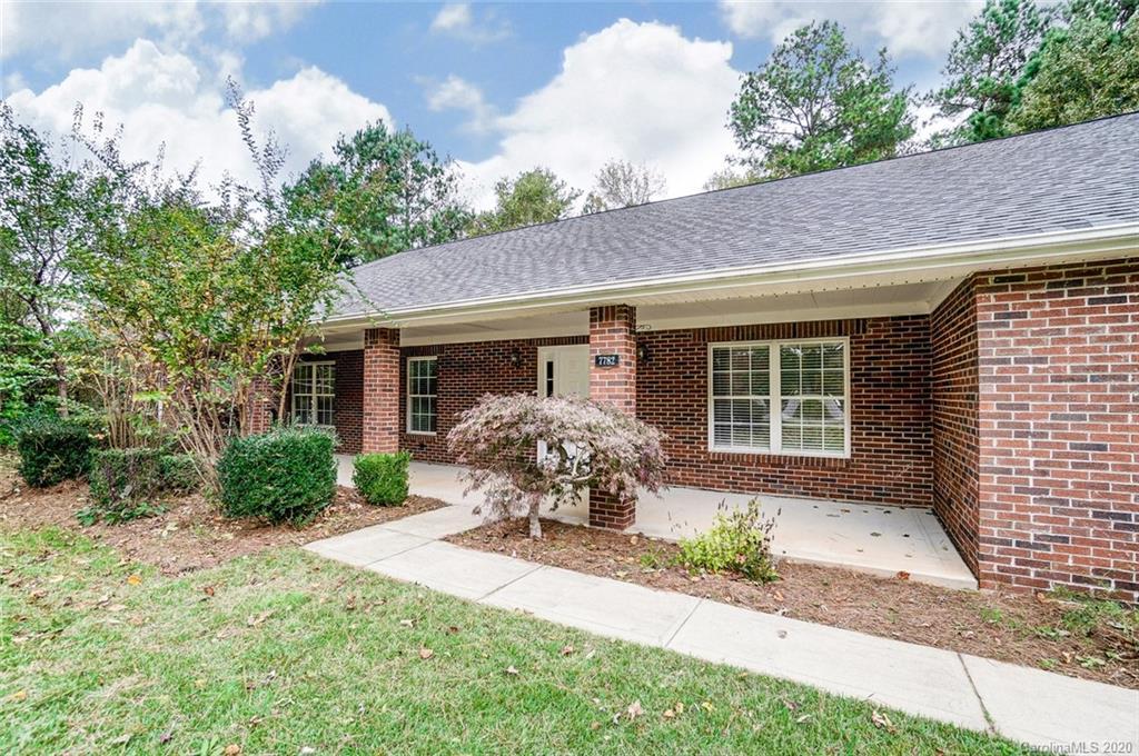 7782 Rabbit Cir., Denver, NC 28037