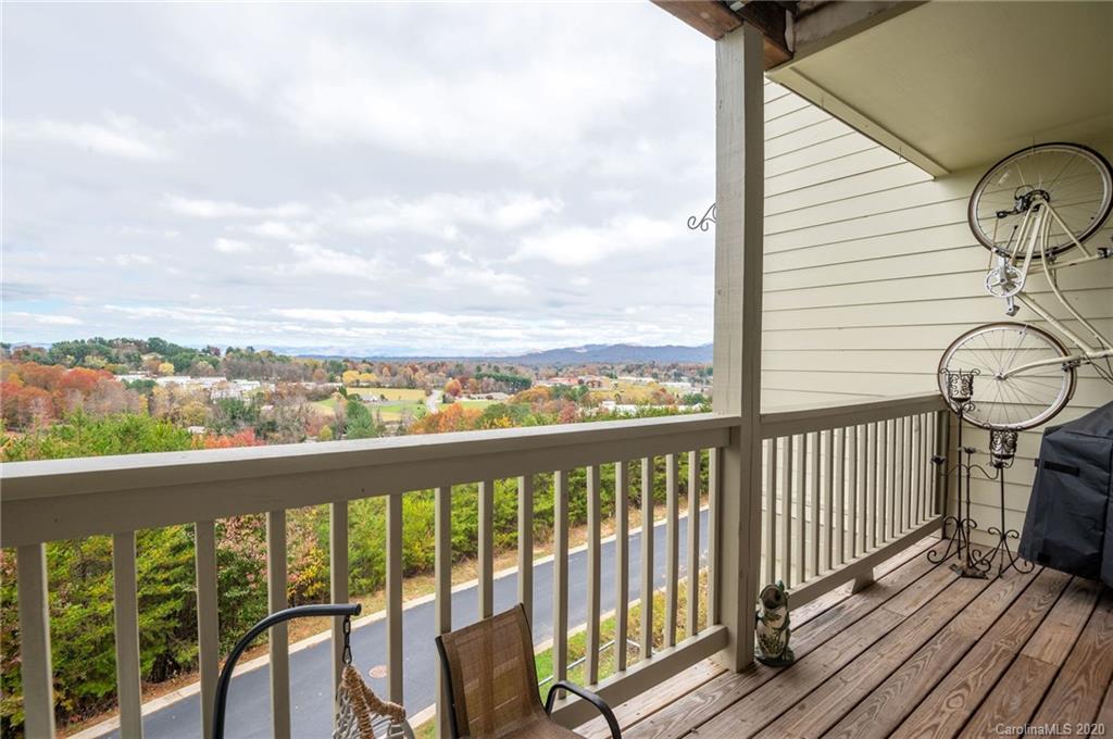 75 Rotunda Cir., Asheville, NC 28806