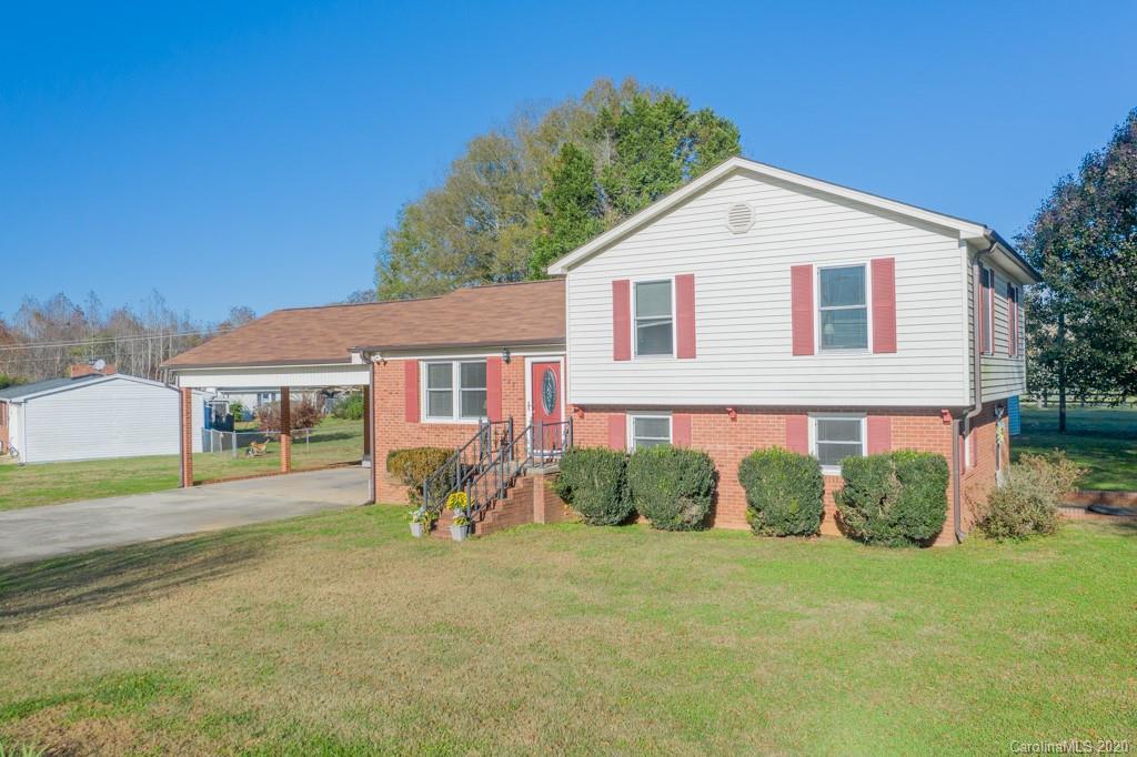 106 Willow Oak Ln., Mooresville, NC 28115