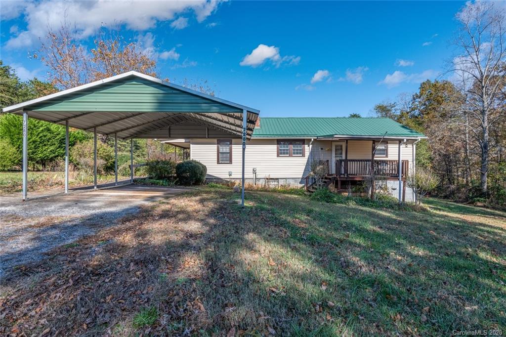 7280 Crafton Farm Rd., Hickory, NC 28602