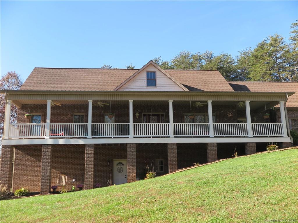 7412 J Carswell St., Hickory, NC 28602