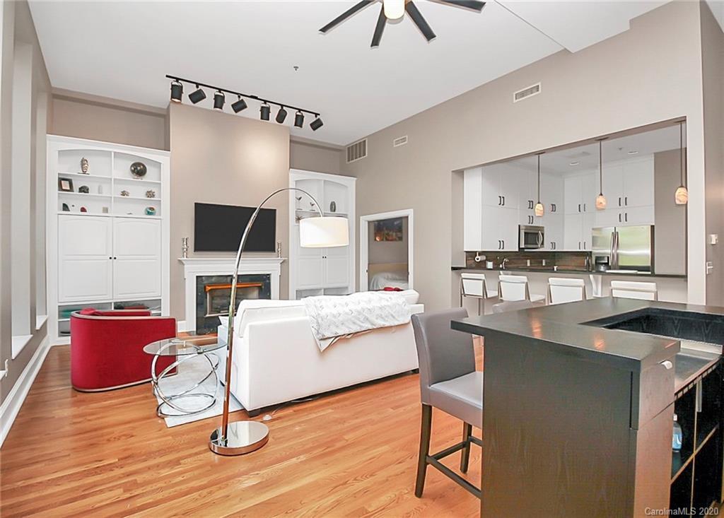 127 N Tryon St. #304, Charlotte, NC 28202
