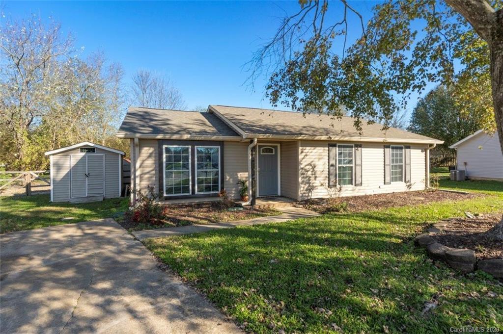 8338 Kapplewood Ct., Charlotte, NC 28226